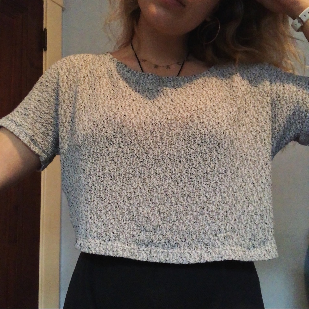 Forever 21 Cropped Sweater T-Shirt Size M